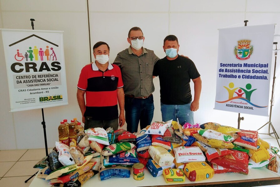 assistencia-social-recebe-doacao-de-alimentos-arrecadados-no-projeto-do-cinema