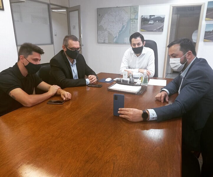 prefeito-jardel-cardoso-participa-de-reuniao-com-o-diretor-geral-do-daer-na-ultima-terca-feira-04