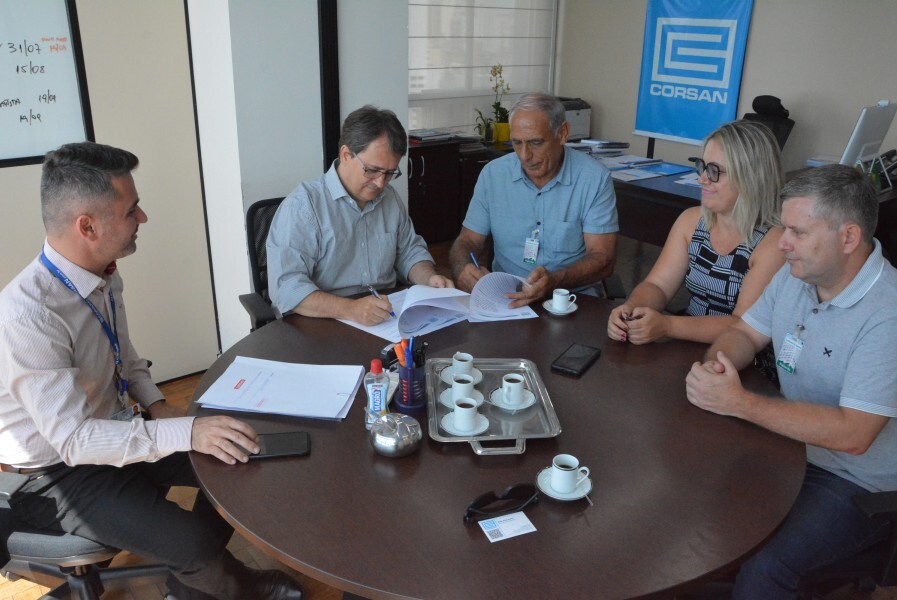 arambare-e-corsan-assinaram-convenio-no-valor-de-r-400-mil
